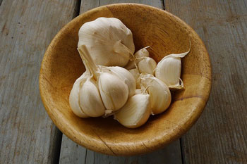 garlic to treat the flu